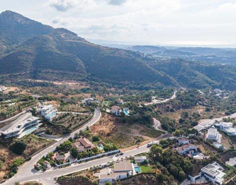 SOUTH-FACING 3.127 M² PLOT WITH PANORAMIC VIEWS IN BENAHAVÍS