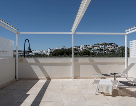EXCEPTIONAL 4-BEDROOM TOWNHOUSE WITH PANORAMIC SEA VIEWS IN MIJAS COSTA