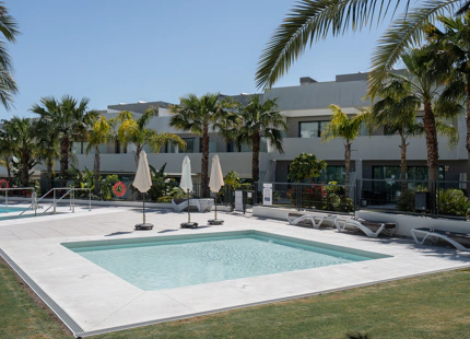 EXCEPTIONAL 4-BEDROOM TOWNHOUSE WITH PANORAMIC SEA VIEWS IN MIJAS COSTA