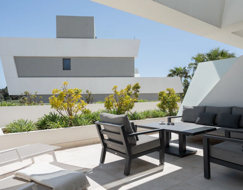 EXCEPTIONAL 4-BEDROOM TOWNHOUSE WITH PANORAMIC SEA VIEWS IN MIJAS COSTA