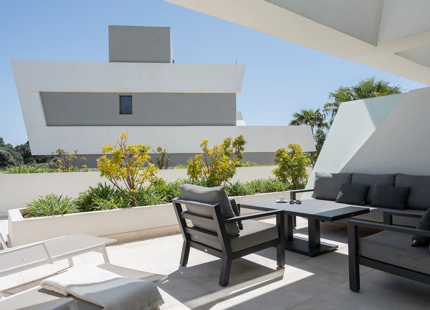 EXCEPTIONAL 4-BEDROOM TOWNHOUSE WITH PANORAMIC SEA VIEWS IN MIJAS COSTA