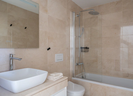 EXCEPTIONAL 4-BEDROOM TOWNHOUSE WITH PANORAMIC SEA VIEWS IN MIJAS COSTA