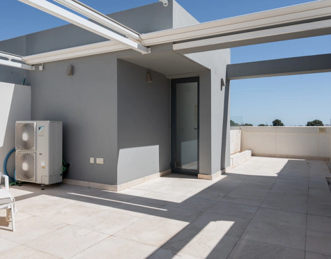 EXCEPTIONAL 4-BEDROOM TOWNHOUSE WITH PANORAMIC SEA VIEWS IN MIJAS COSTA