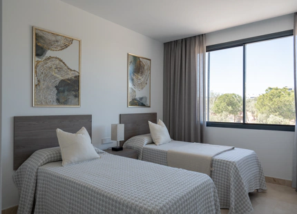 EXCEPTIONAL 4-BEDROOM TOWNHOUSE WITH PANORAMIC SEA VIEWS IN MIJAS COSTA