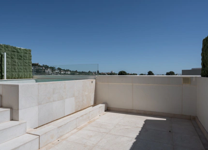 EXCEPTIONAL 4-BEDROOM TOWNHOUSE WITH PANORAMIC SEA VIEWS IN MIJAS COSTA
