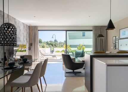 EXCEPTIONAL 4-BEDROOM TOWNHOUSE WITH PANORAMIC SEA VIEWS IN MIJAS COSTA