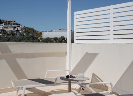 EXCEPTIONAL 4-BEDROOM TOWNHOUSE WITH PANORAMIC SEA VIEWS IN MIJAS COSTA