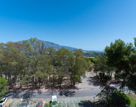 Apartment in Aloha with 2 bedrooms,