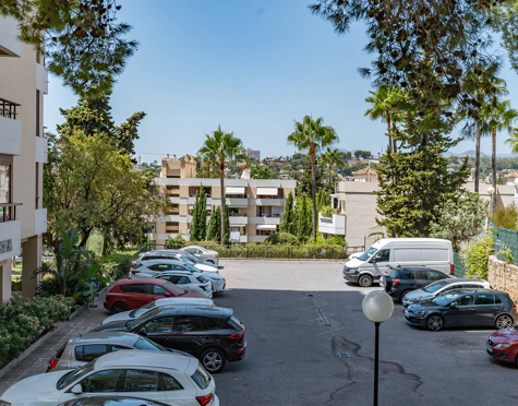 Apartment in Aloha with 2 bedrooms,