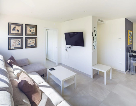 BEAUTIFUL 2-BEDROOM APARTMENT IN LA DAMA DE NOCHE