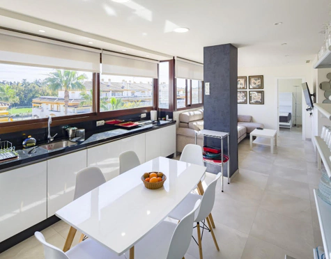 BEAUTIFUL 2-BEDROOM APARTMENT IN LA DAMA DE NOCHE
