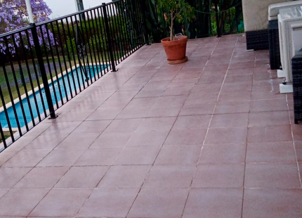 Apartamento de 2 dormitorios con gran terraza — Nueva Andalucía, Marbella