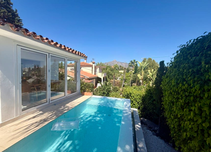 One-level villa with heated pool in Nueva Andalucía, Marbella