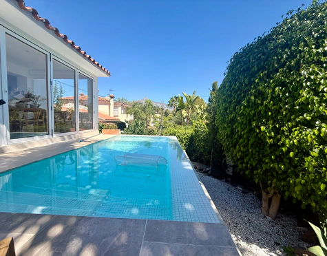 One-level villa with heated pool in Nueva Andalucía, Marbella