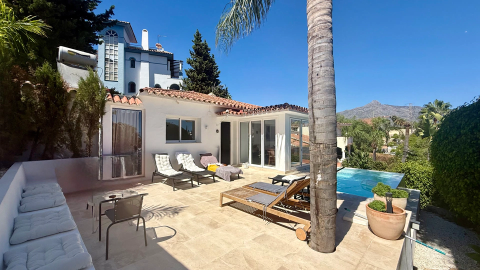 Villa for sale in Nueva Andalucia, Marbella