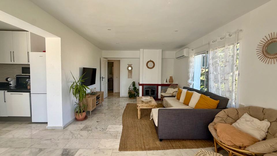Villa for sale in Nueva Andalucia, Marbella