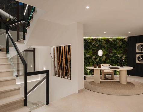 Villa for sale in El Herrojo, Benahavis