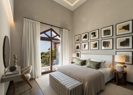 EXCEPCIONAL VILLA DE NUEVA CONSTRUCCIÓN CON PRESTACIONES EXTRAORDINARIAS EN BENAHAVÍS
