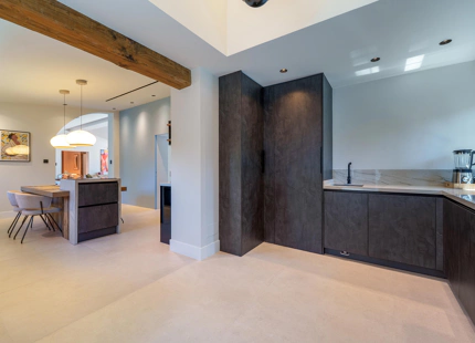 EXCEPCIONAL VILLA DE LUJO DE UNA SOLA PLANTA EN PUERTO BANÚS, MARBELLA