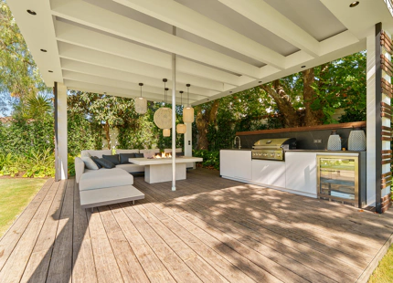 EXCEPCIONAL VILLA DE LUJO DE UNA SOLA PLANTA EN PUERTO BANÚS, MARBELLA