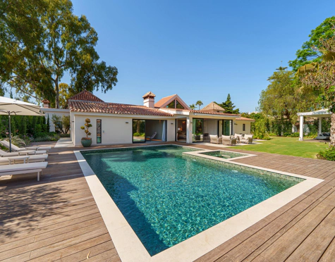 EXCEPTIONAL ONE-LEVEL LUXURY VILLA IN PUERTO BANÚS, MARBELLA