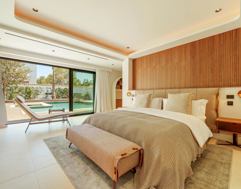 EXCEPTIONAL ONE-LEVEL LUXURY VILLA IN PUERTO BANÚS, MARBELLA