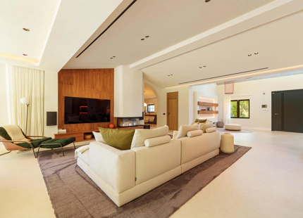 EXCEPCIONAL VILLA DE LUJO DE UNA SOLA PLANTA EN PUERTO BANÚS, MARBELLA