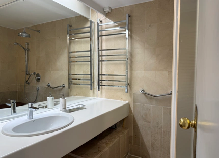 CHARMING 3-BEDROOM APARTMENT ON MARBELLA’S GOLDEN MILE