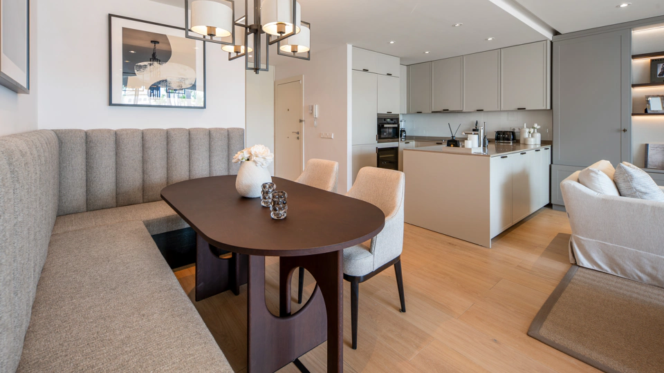 Apartamento en venta en Marina Puente Romano, Marbella Golden Mile