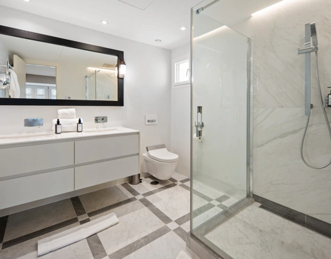 ELEGANT 3-BEDROOM APARTMENT WITH TWO PRIVATE TERRACES IN PUENTE ROMANO RESORT, MARBELLA