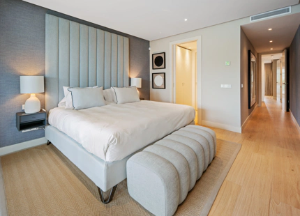 ELEGANTE APARTAMENTO DE 3 DORMITORIOS CON DOS TERRAZAS PRIVADAS EN PUENTE ROMANO RESORT, MARBELLA