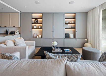 ELEGANTE APARTAMENTO DE 3 DORMITORIOS CON DOS TERRAZAS PRIVADAS EN PUENTE ROMANO RESORT, MARBELLA