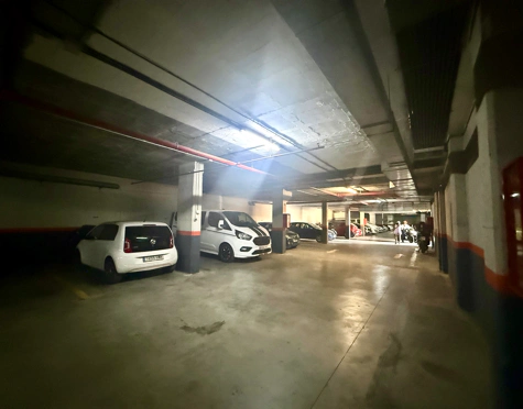 Private underground parking — San Pedro Centre