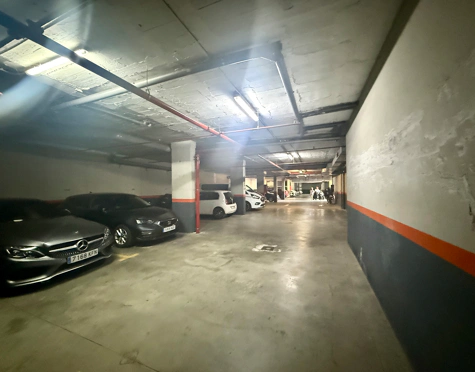 Private underground parking — San Pedro Centre