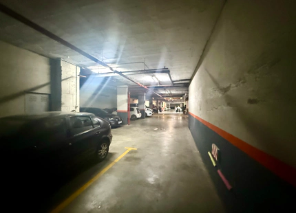 Private underground parking — San Pedro Centre