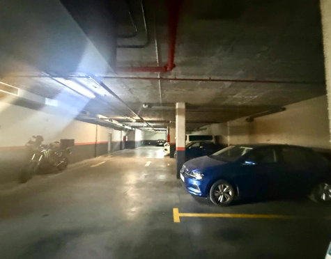 Private underground parking — San Pedro Centre