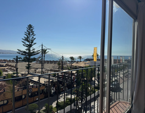 BEACHFRONT INVESTMENT OPPORTUNITY IN THE HEART OF PUERTO BANÚS