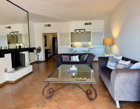 BEACHFRONT INVESTMENT OPPORTUNITY IN THE HEART OF PUERTO BANÚS