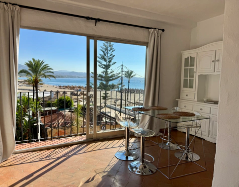 BEACHFRONT INVESTMENT OPPORTUNITY IN THE HEART OF PUERTO BANÚS