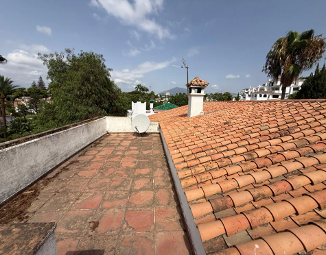 PRIME RENOVATION OPPORTUNITY IN NUEVA ANDALUCÍA