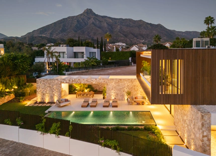 LUXURY CONTEMPORARY VILLA IN MARBELLA GOLDEN MILE