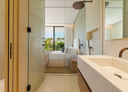 LUXURY CONTEMPORARY VILLA IN MARBELLA GOLDEN MILE