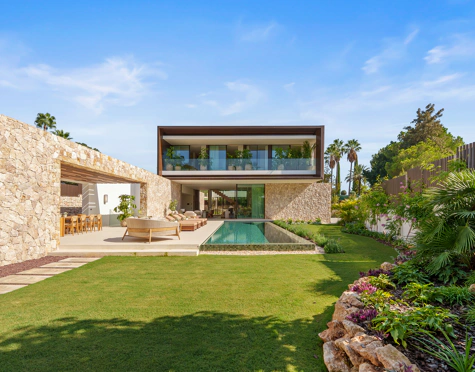 LUXURY CONTEMPORARY VILLA IN MARBELLA GOLDEN MILE