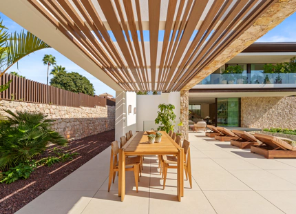 LUXURY CONTEMPORARY VILLA IN MARBELLA GOLDEN MILE