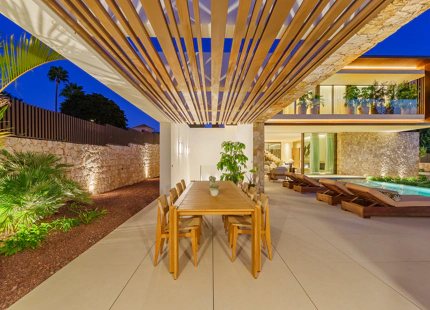 LUXURY CONTEMPORARY VILLA IN MARBELLA GOLDEN MILE