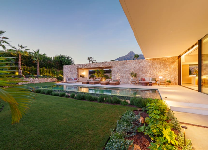 LUXURY CONTEMPORARY VILLA IN MARBELLA GOLDEN MILE