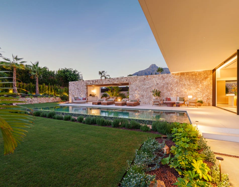 LUXURY CONTEMPORARY VILLA IN MARBELLA GOLDEN MILE