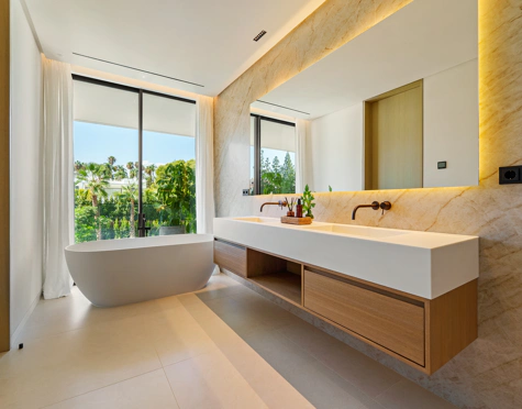 LUXURY CONTEMPORARY VILLA IN MARBELLA GOLDEN MILE
