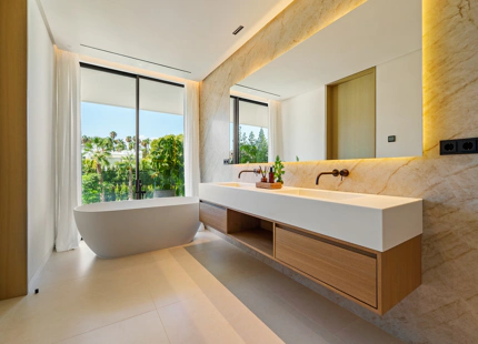 LUXURY CONTEMPORARY VILLA IN MARBELLA GOLDEN MILE