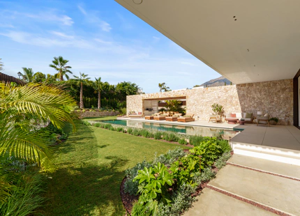 LUXURY CONTEMPORARY VILLA IN MARBELLA GOLDEN MILE